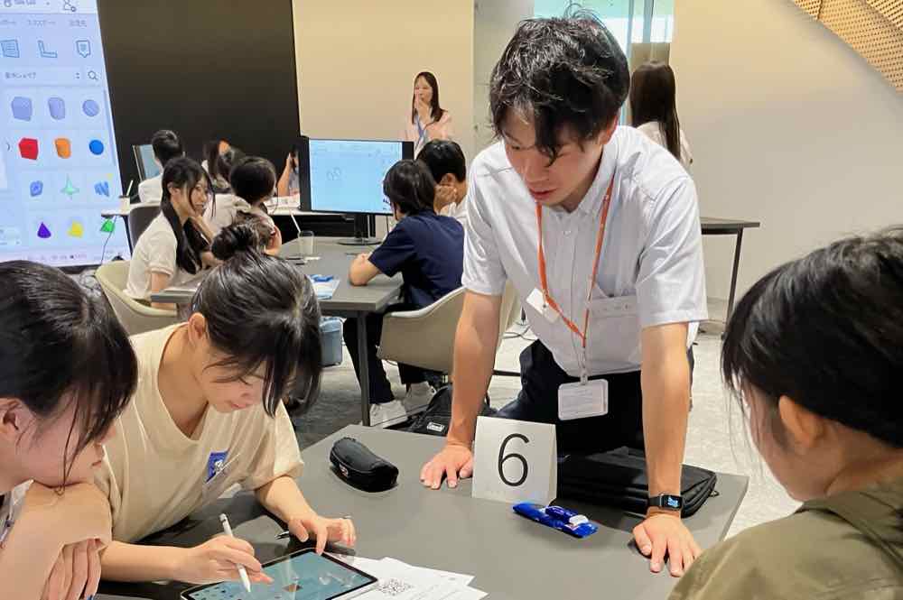＜午前＞【設計図の作成】プロの工夫を取り入れ、空間の設計図をカタチに