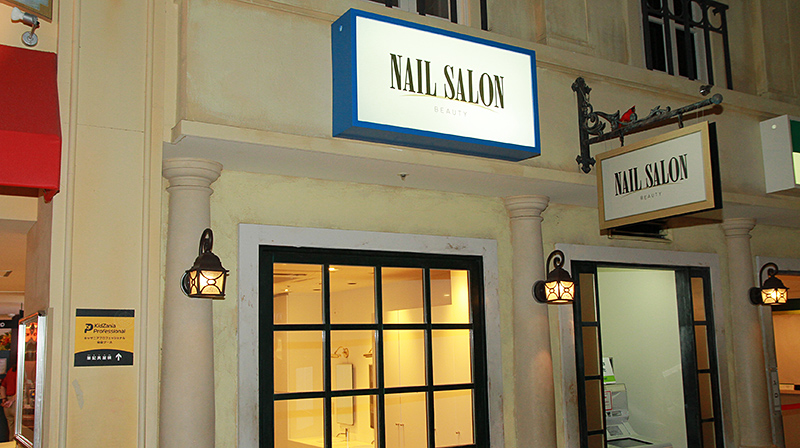 nail salon